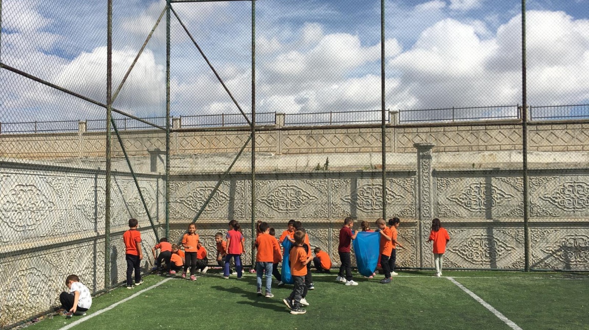 Çalışlar İlkokulu’ndan Örnek Çevre Temizliği Etkinliği